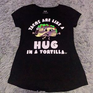 I am selling this black kids tee